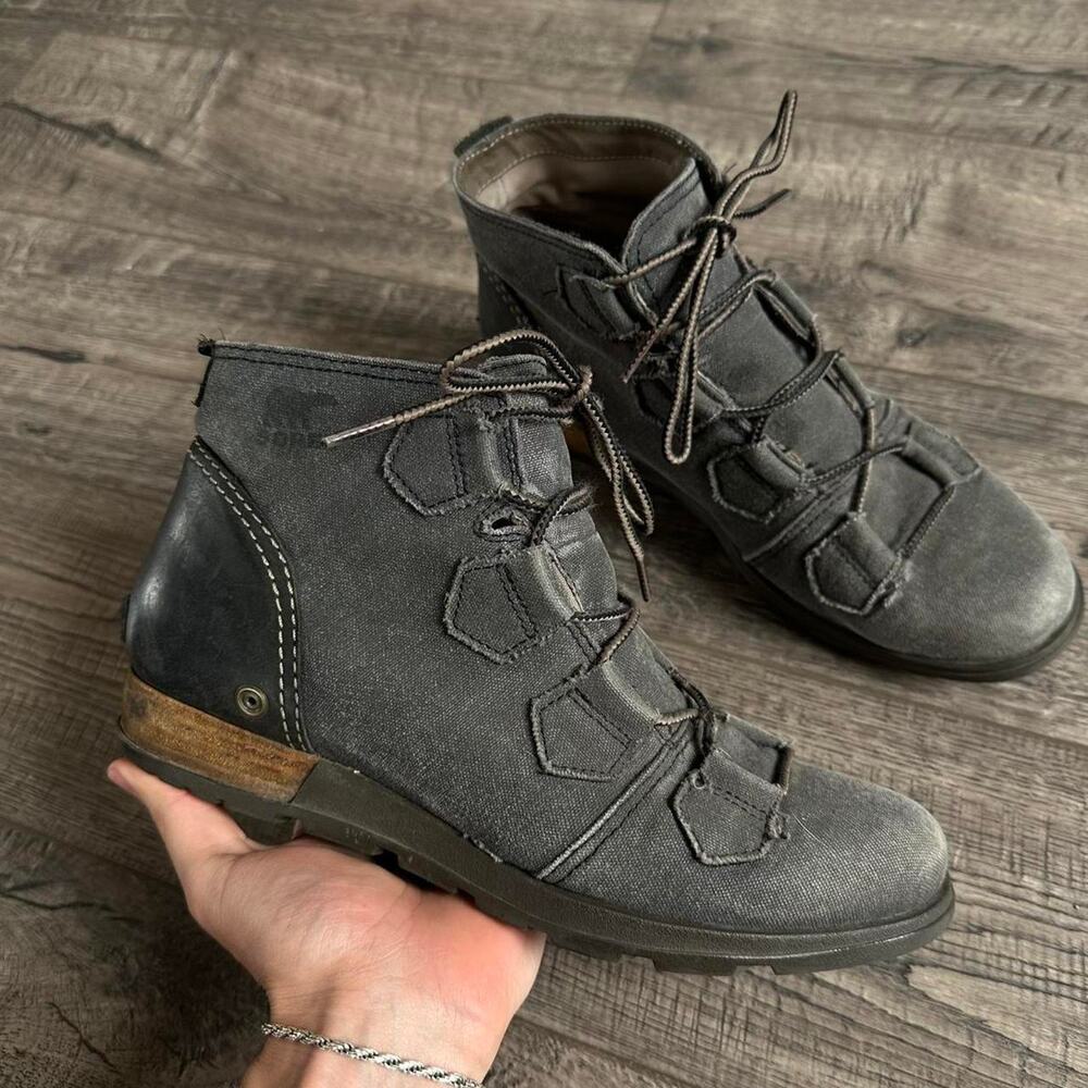 Vintage Y2K Grey Canvas Sorrel Major Lace Mini Ankle Boot